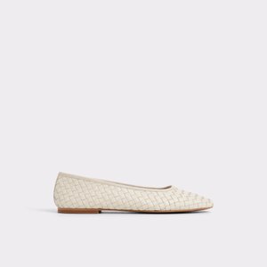 ALDO スクエアトゥ フローラル バレリーナ フラット Krishelle Krishelle Multi Women's Ballet Flats | ALDO US