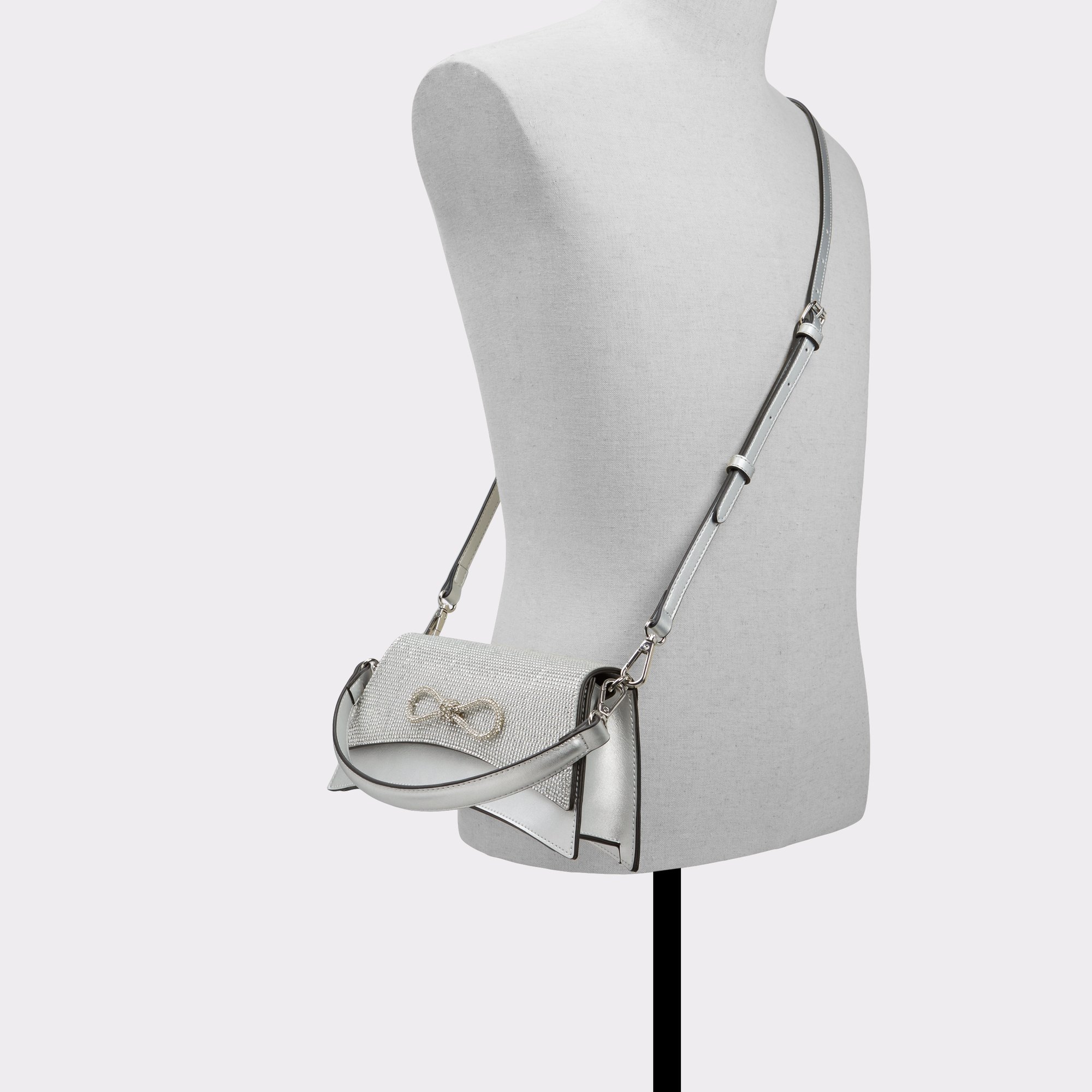 Fraydax Silver Women's Shoulder Bags