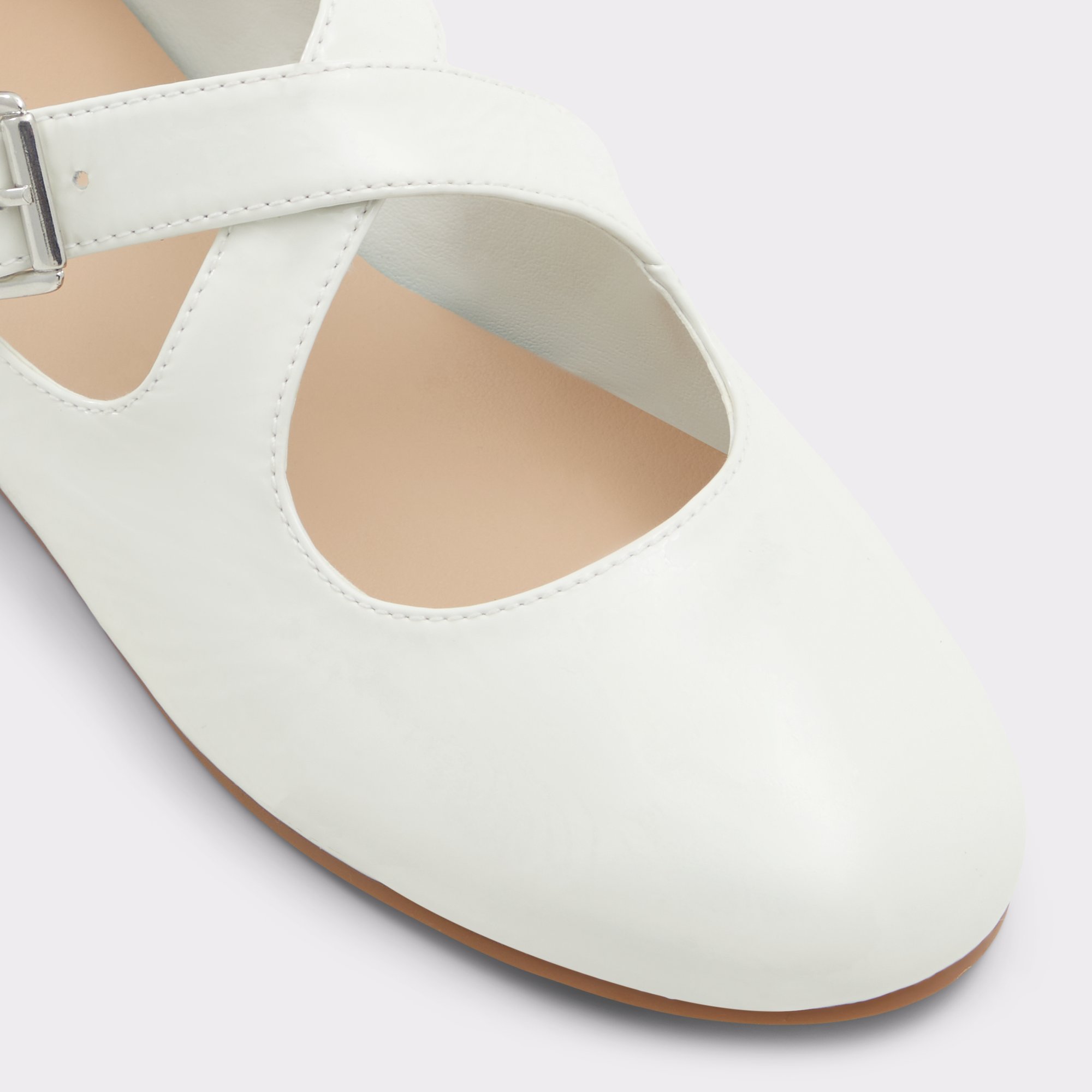 Amberia White/Bone Women's Ballet Flats | ALDO Canada