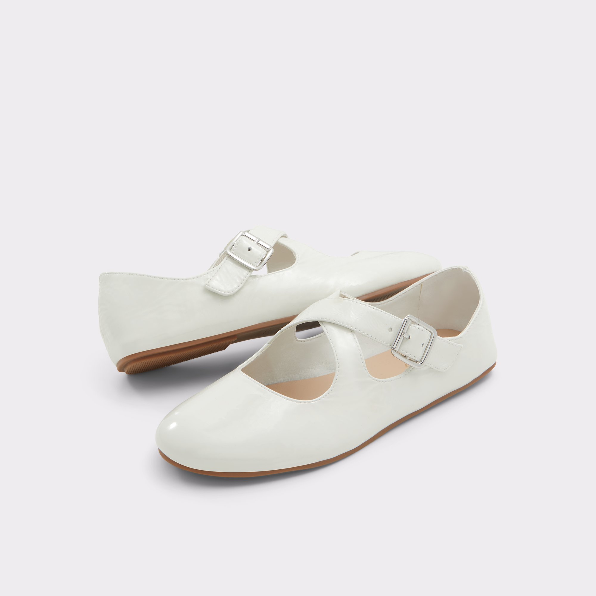 Amberia White/Bone Women's Ballet Flats | ALDO Canada