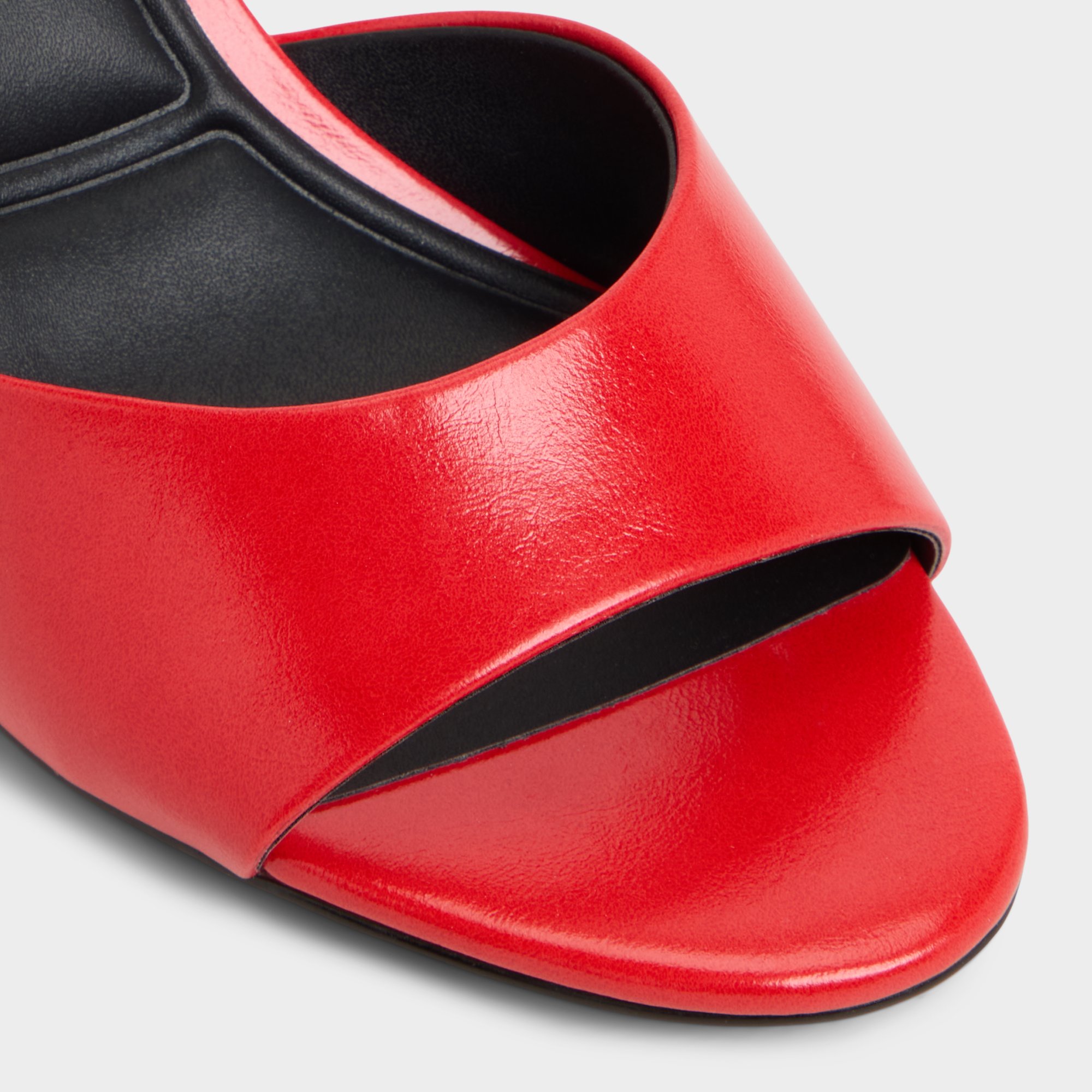 Annaberaen Rouge Vif Femmes Mules a talons | ALDO Canada