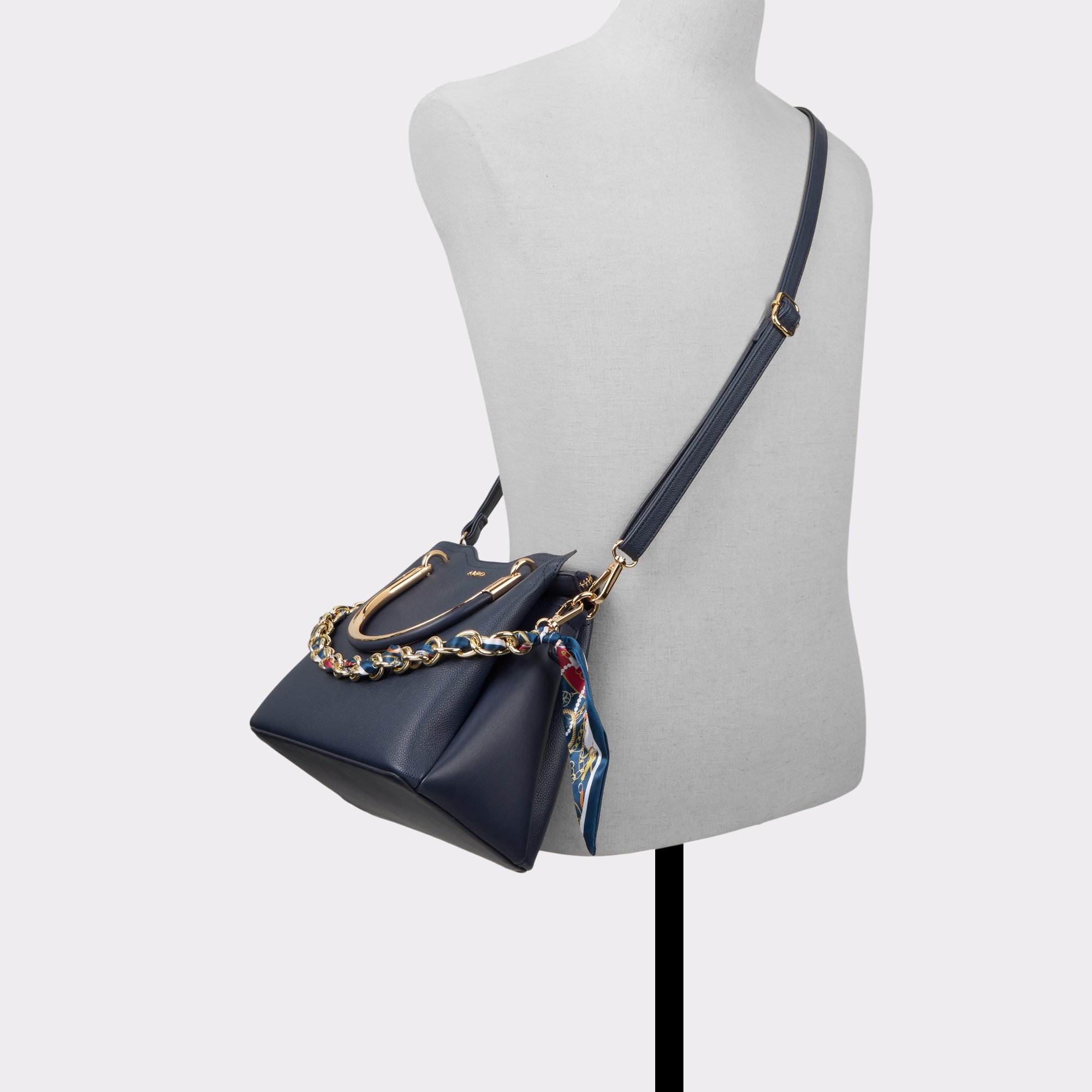 エレガントな魅力★ALDO★Arrayan サッチェルバッグ ALDO Arrayan Black Women's Top Handle Bags | ALDO US