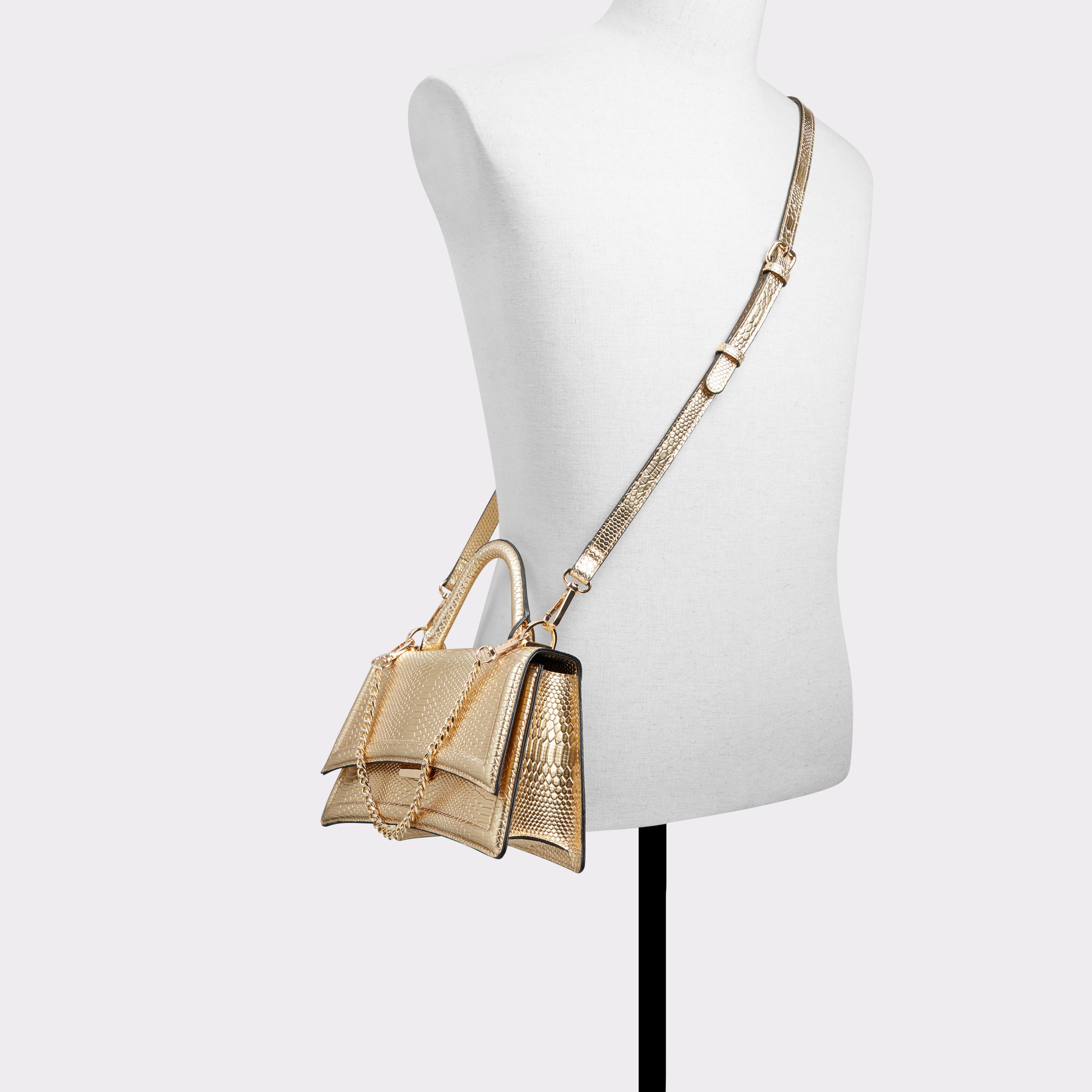 Attleyyx Gold Women's Top Handle Bags | ALDO Canada