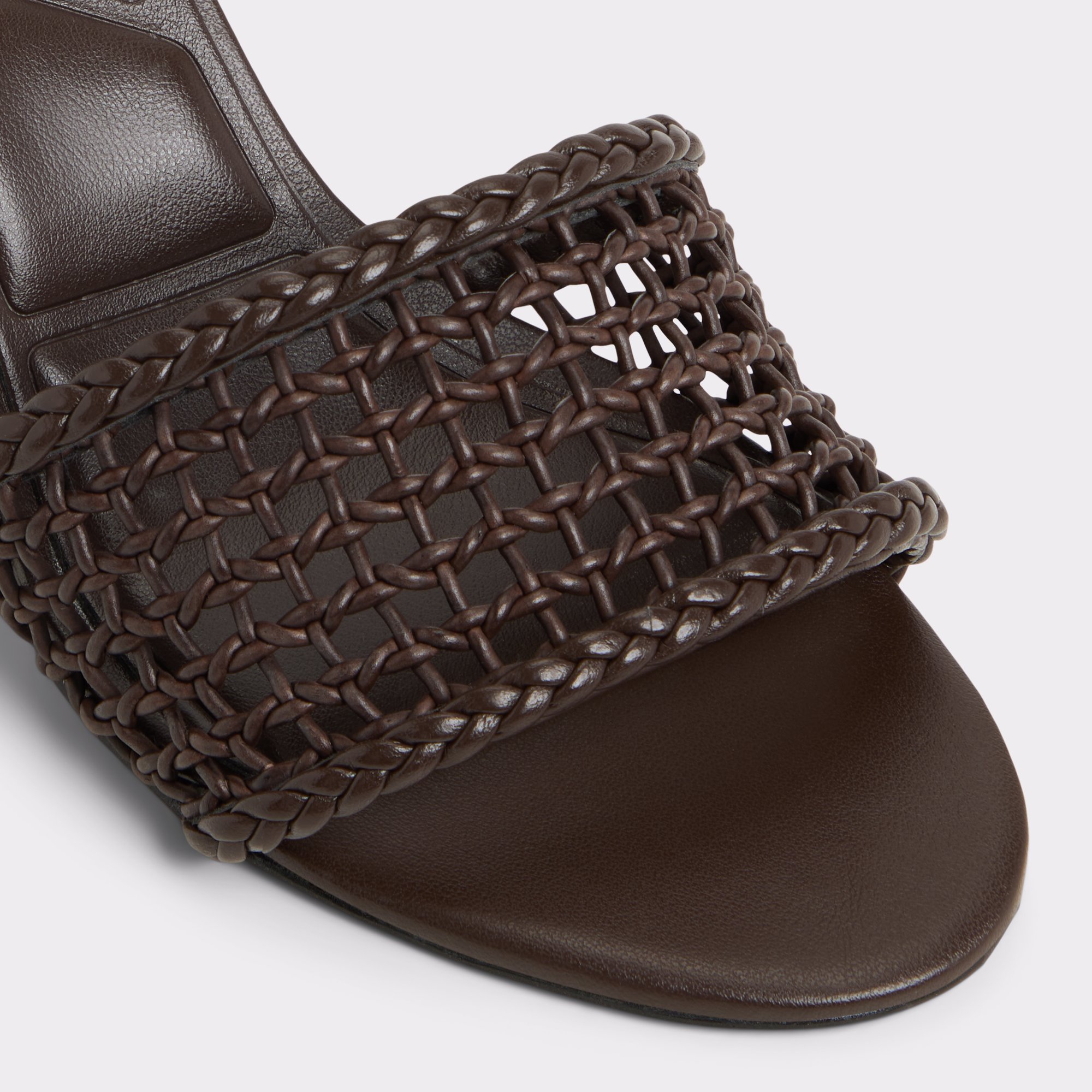 Beachdate Marron Foncé Femmes Talons blocs | ALDO Canada