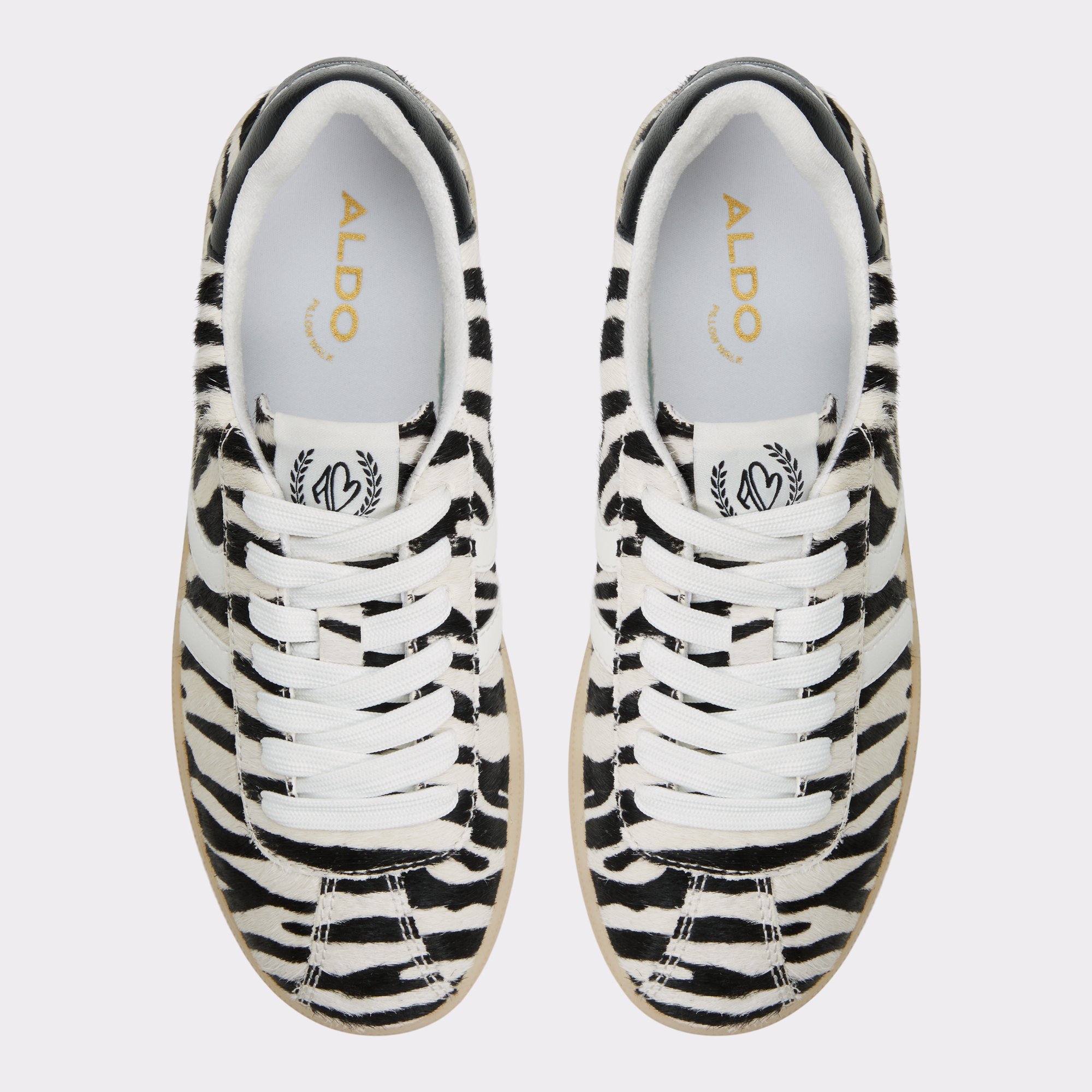 Chicsneaker White/Black Women's Low top sneakers | ALDO Canada