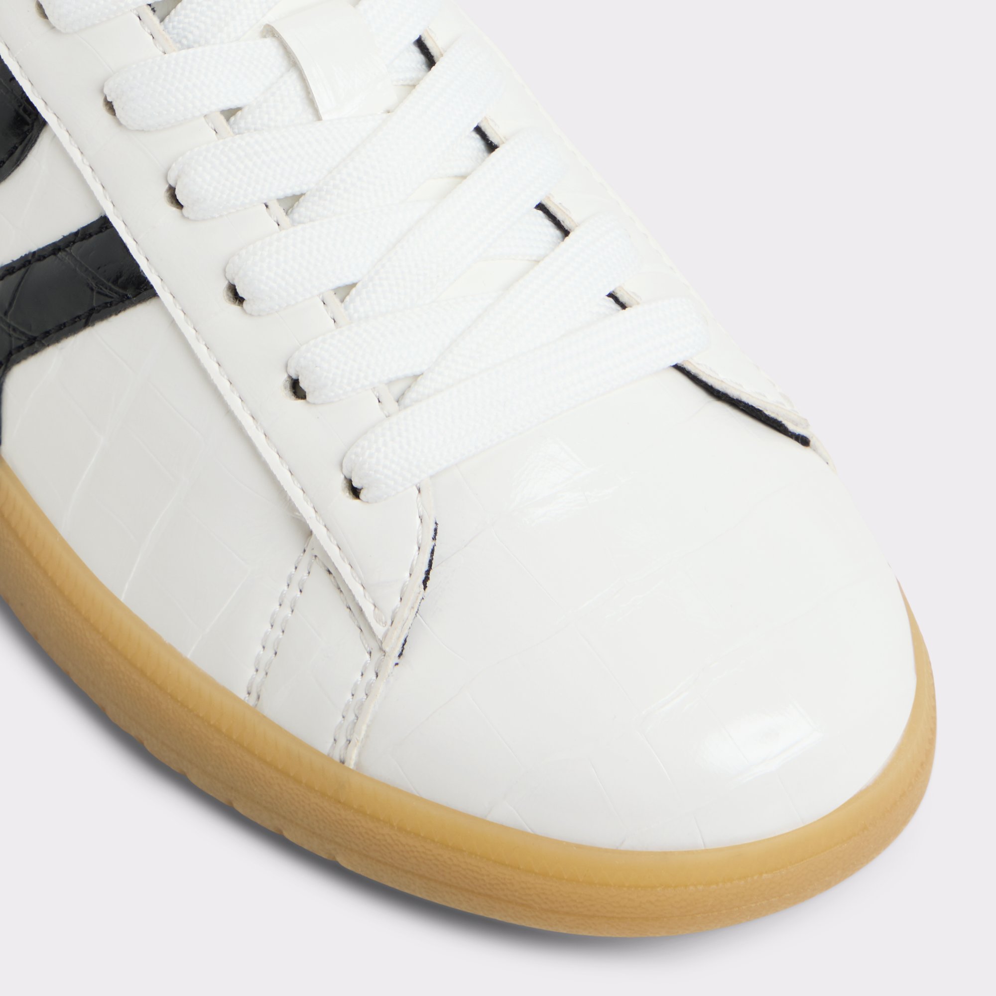 Chicsneaker2 Blanc/Noir Femmes Sneakers bas | ALDO Canada