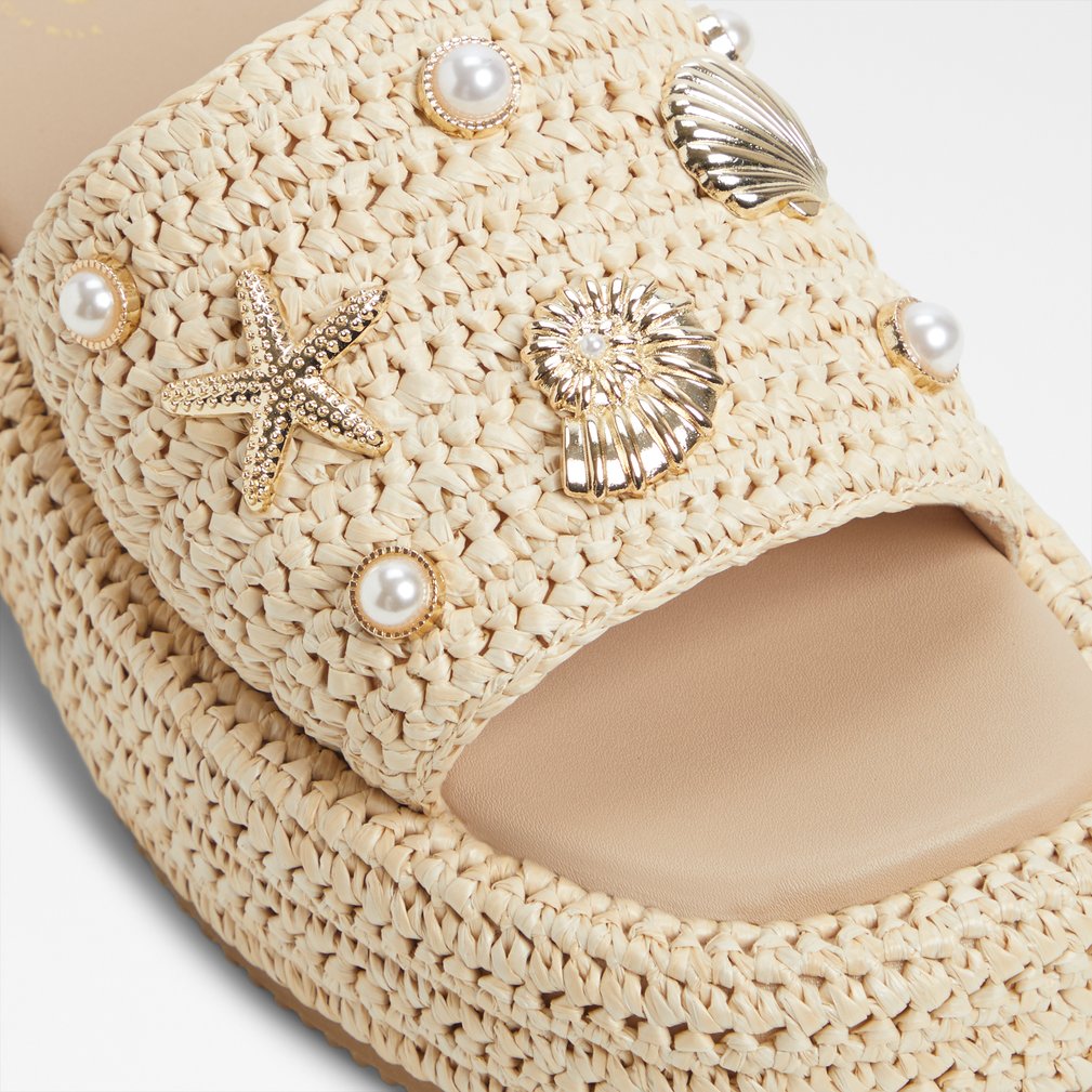【ALDO】マリンチャーム・編み込み・スライドサンダル Corallo Corallo Natural Women's Platforms & Wedges | ALDO US