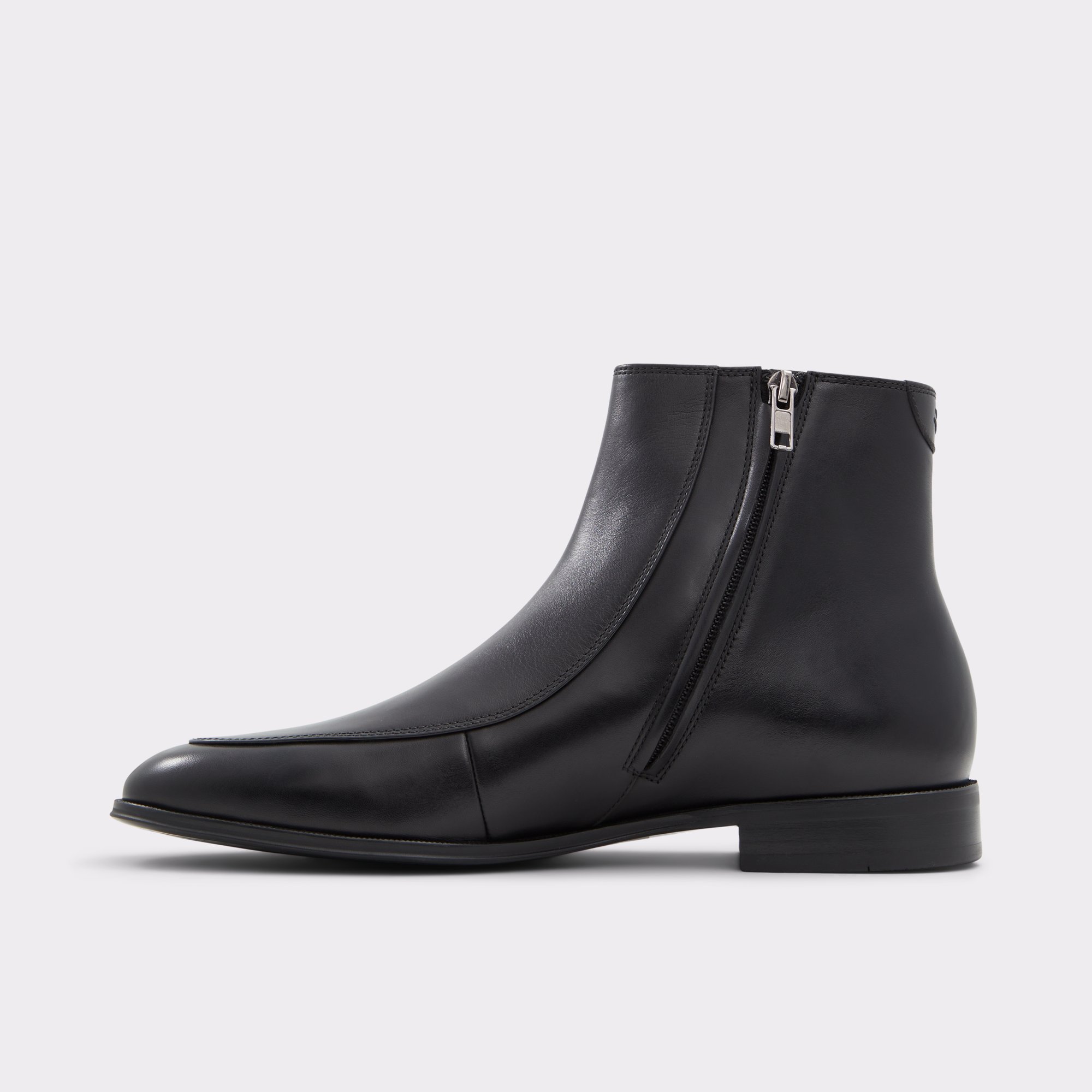 Black grained leather boots | Men leather boots | In Corio