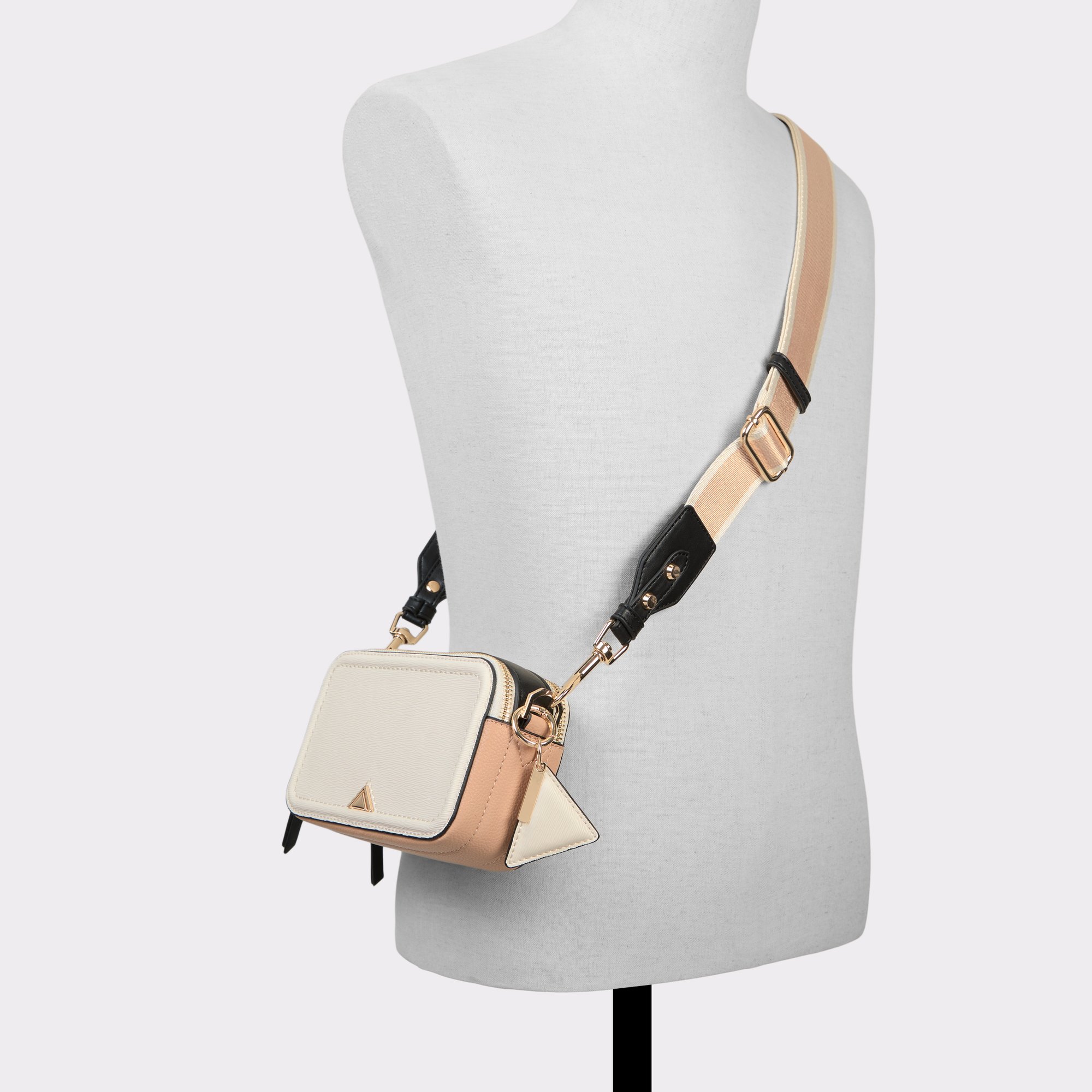 太めストラップ【ALDO】バイカラー ショルダーバッグ Dwumaax Dwumaax Black Multi Women's Crossbody Bags | ALDO US