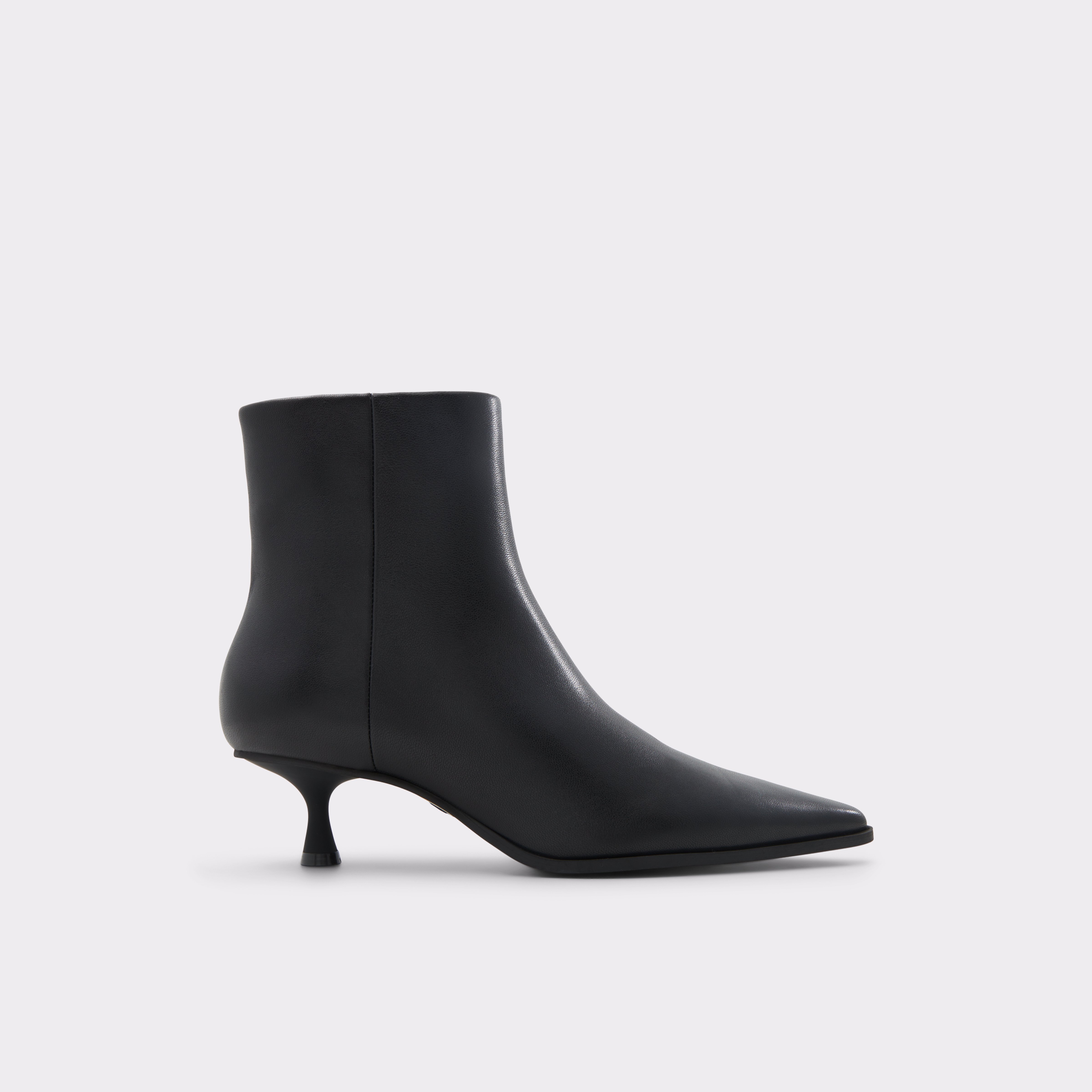 Ankle boot with small heel hotsell