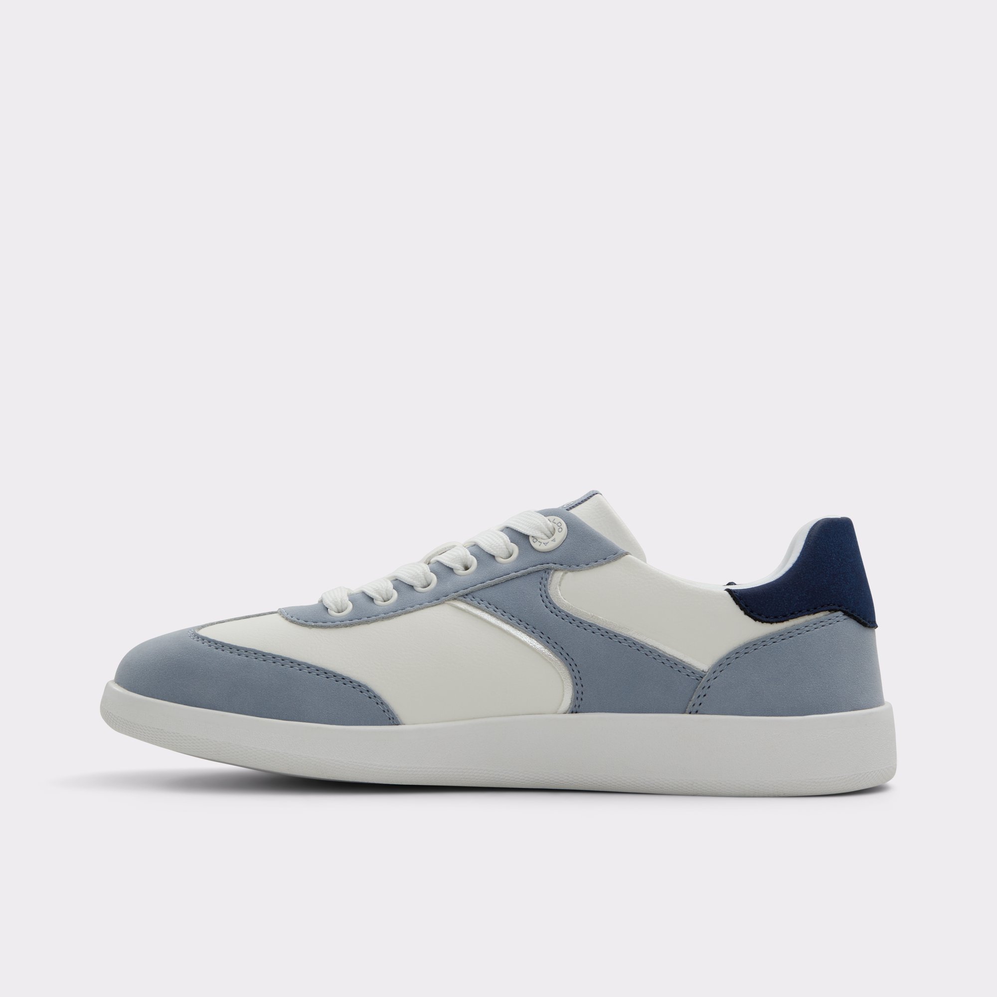 Erilg White/Navy Women's Low top sneakers | ALDO Canada