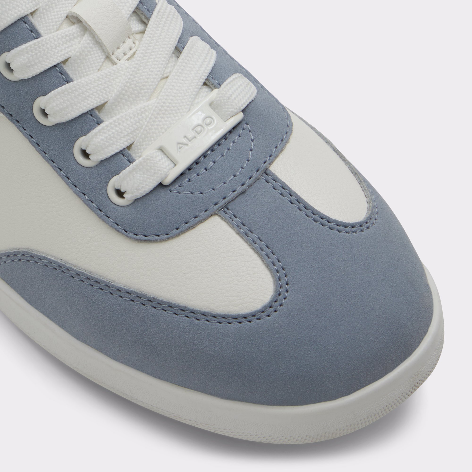 Erilg White/Navy Women's Low top sneakers | ALDO Canada