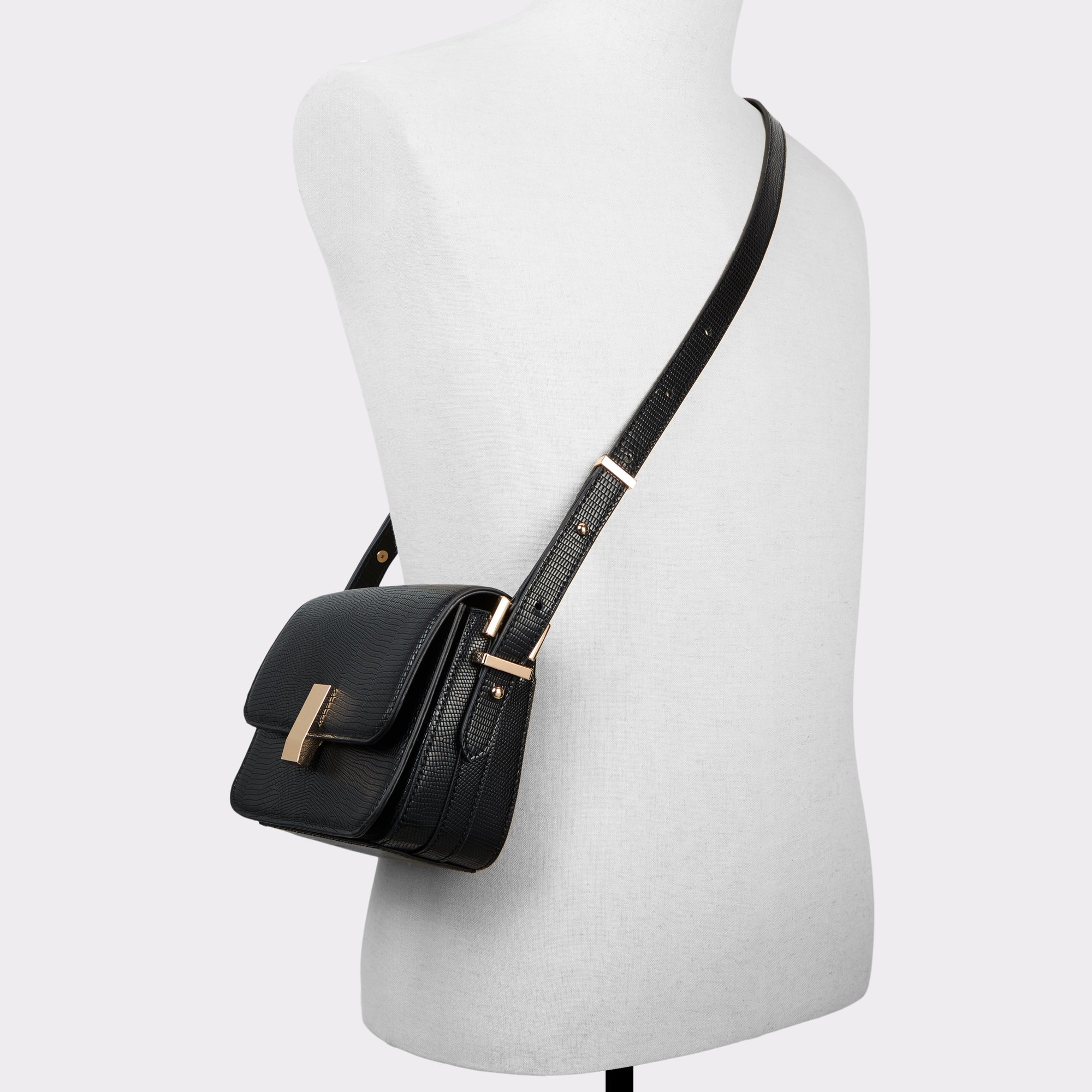 Eteiniix Black Women's Shoulder Bags | ALDO Canada