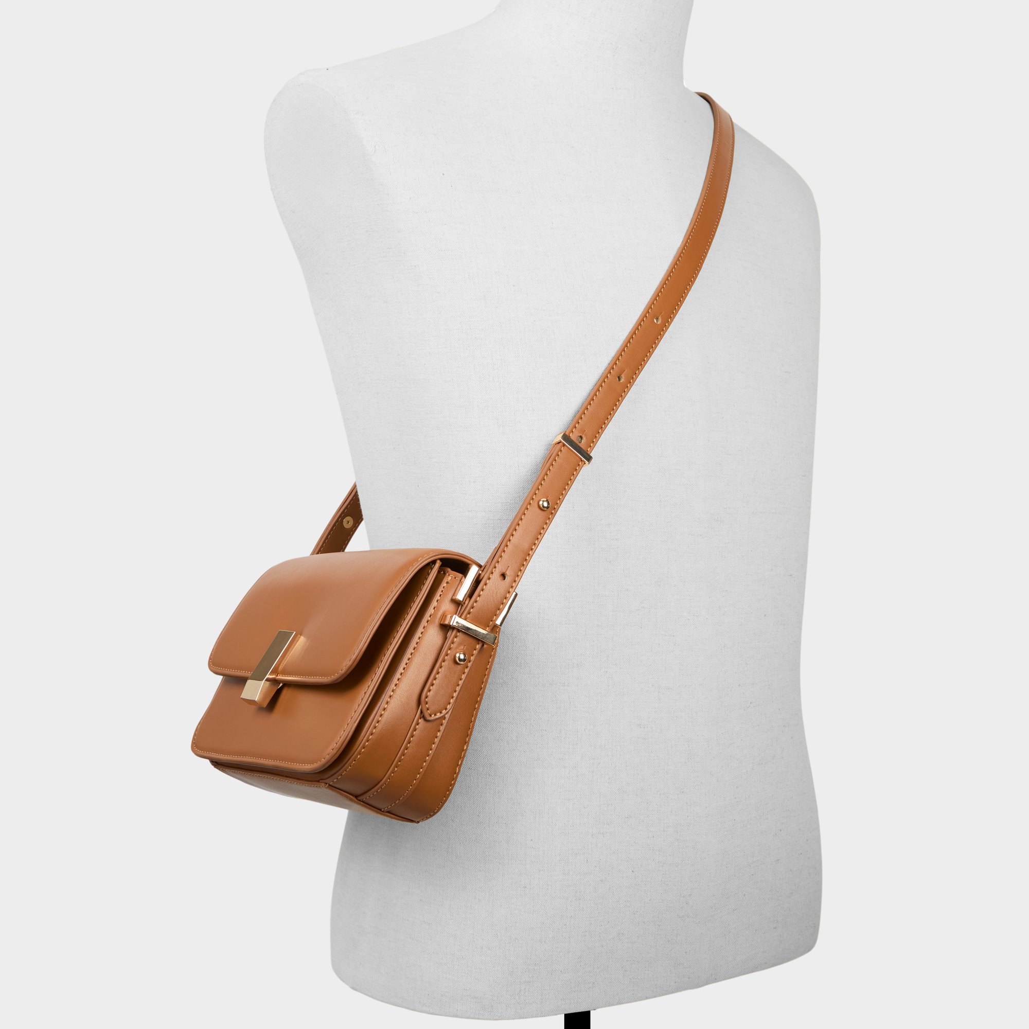 Eteiniix Camel Women's Shoulder Bags | ALDO US