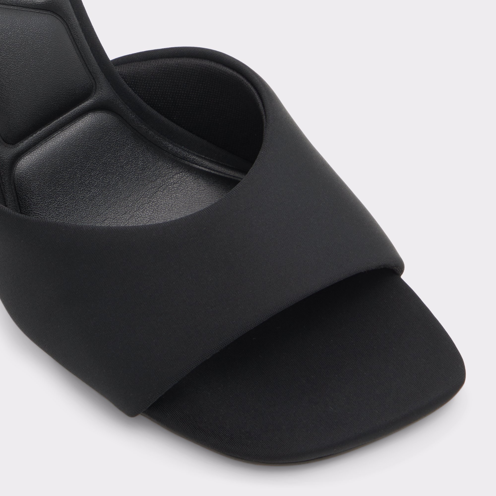 【追跡あり!】ALDO Evadalia スティレットヒール ミュール 美脚 Evadalia Black Women's Heeled mules | ALDO US