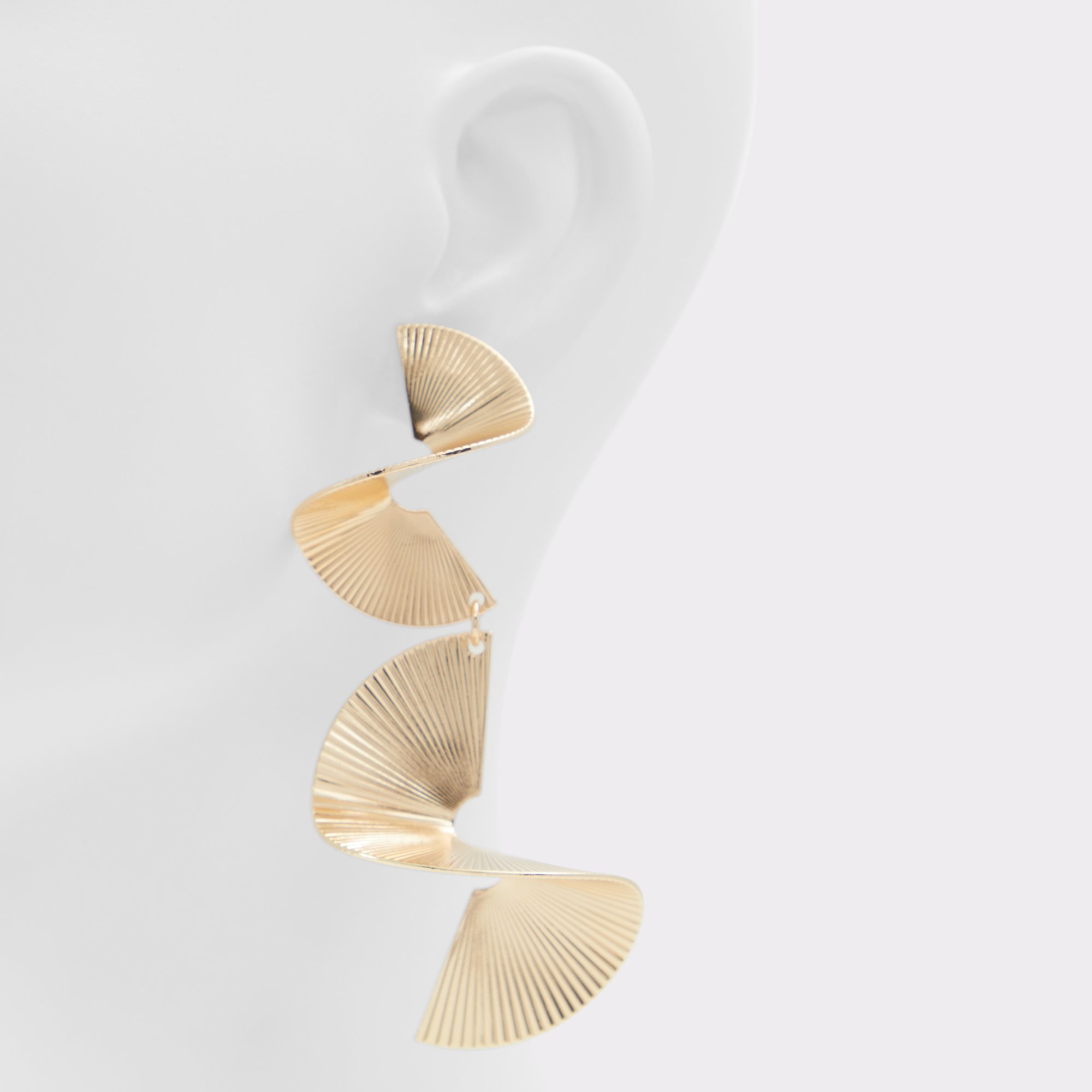 Farioma Gold Women's Earrings | ALDO Canada