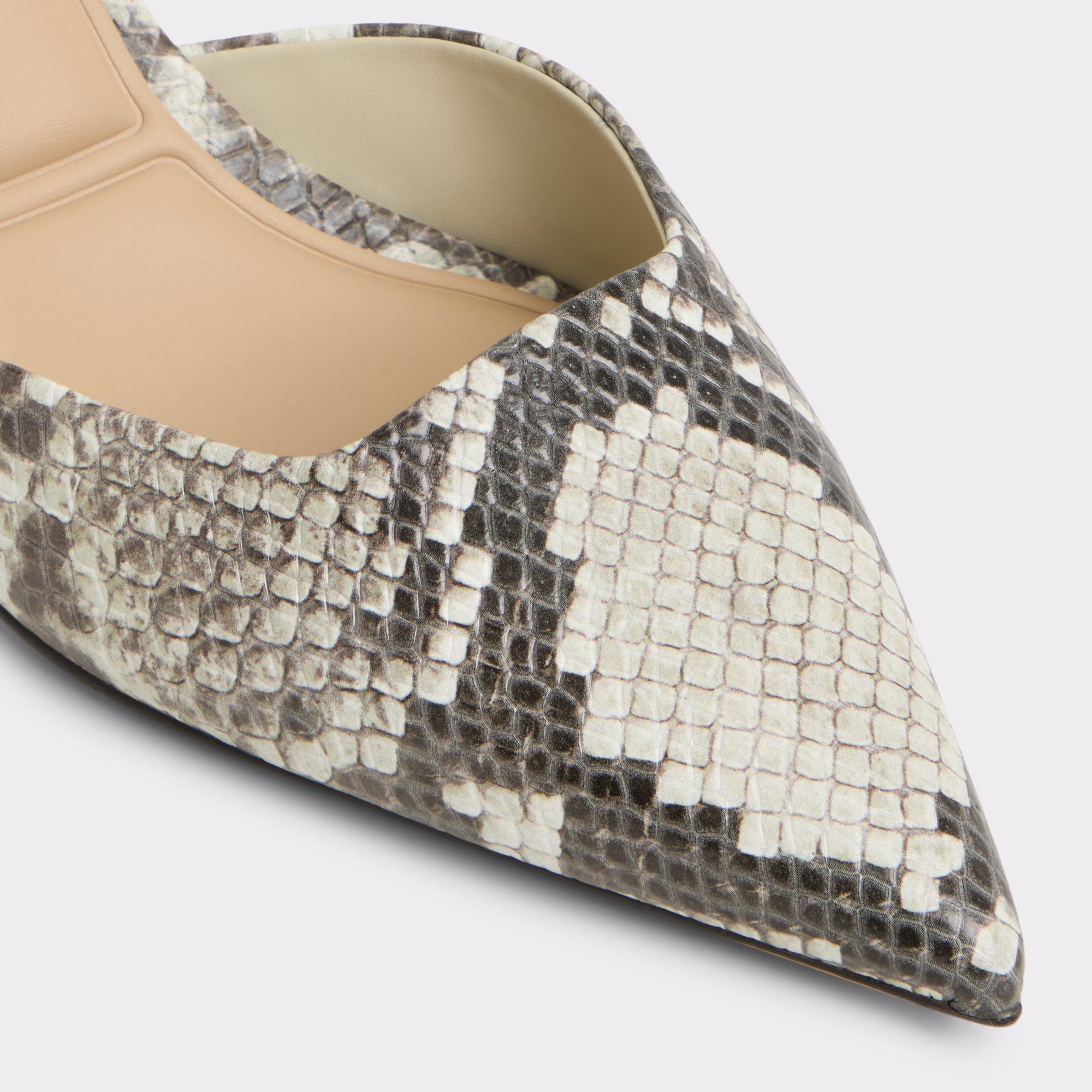 Gavedessi White/Black Women's Kitten heels | ALDO Canada