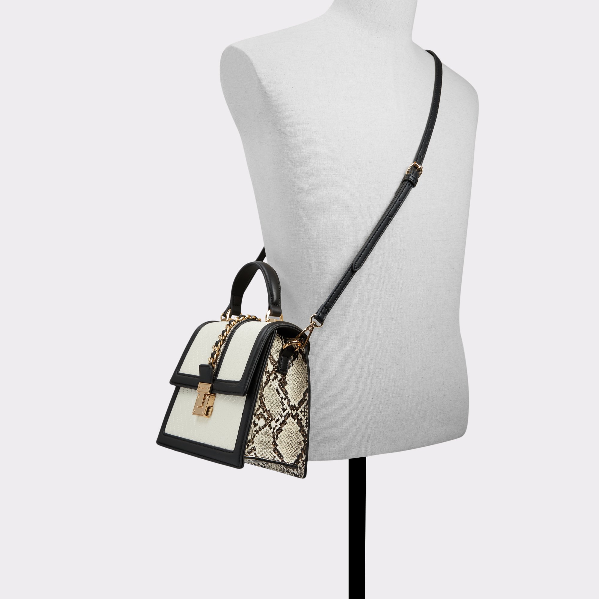 Hennahhx White/Black Women's Top Handle Bags | ALDO Canada