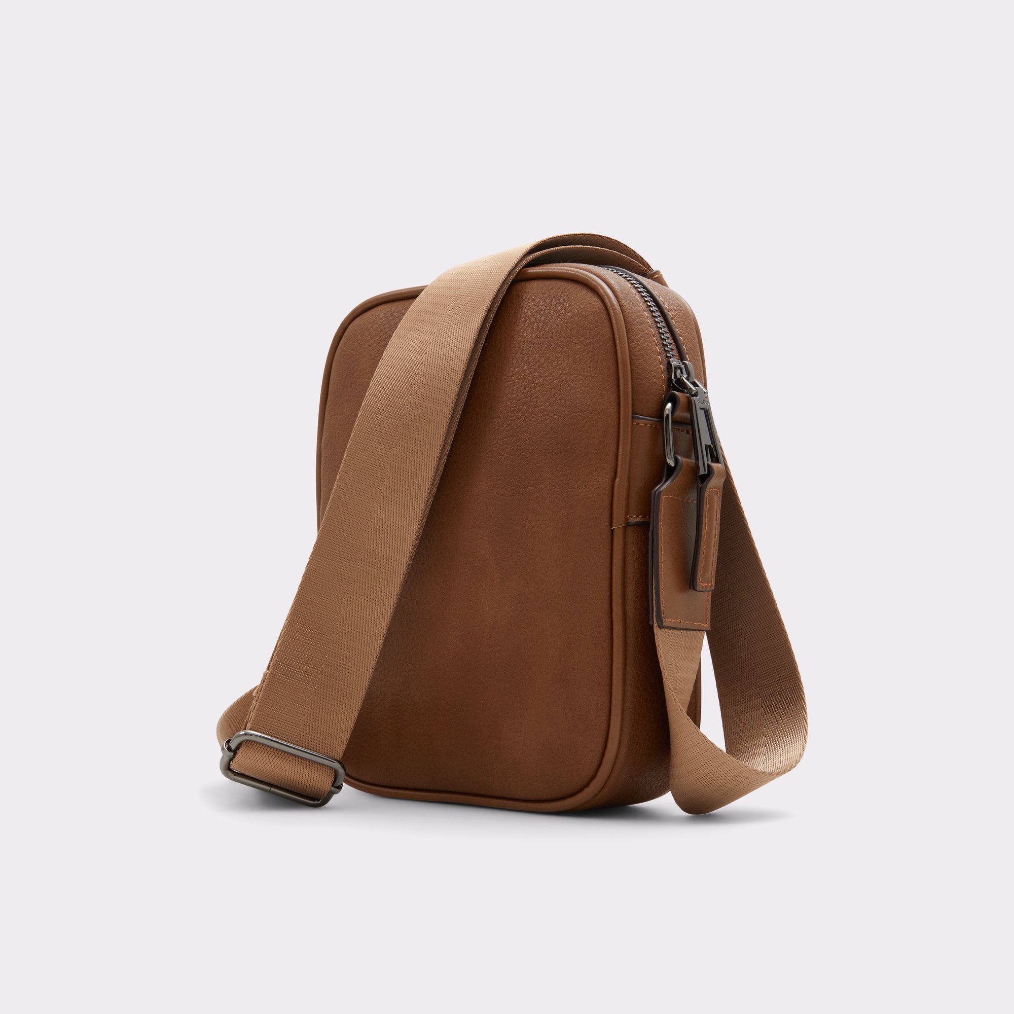 Iikex Brown Men's Bags & Wallets | ALDO Canada