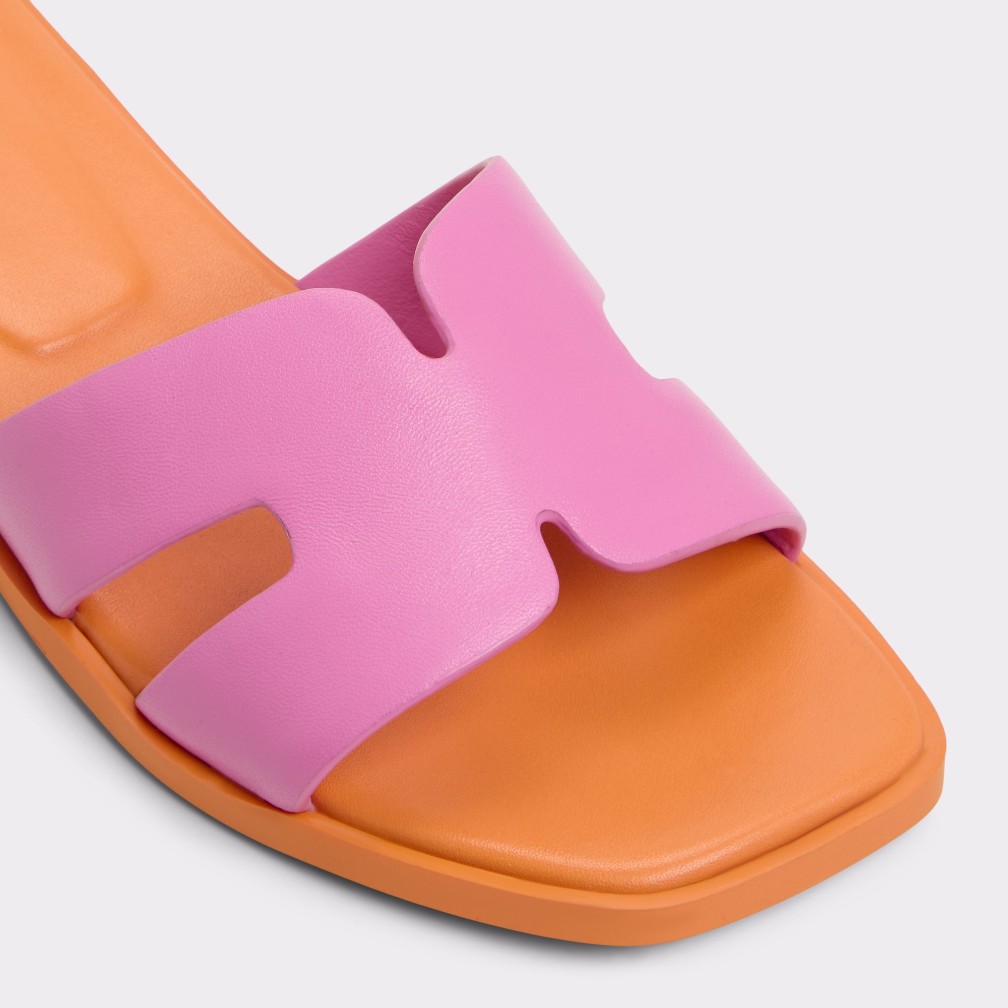 【ALDO】 ★ フラット スライド サンダル ★ CARIA ★ PINK Caria Women's Pink Flat Sandals | Aldo Shoes