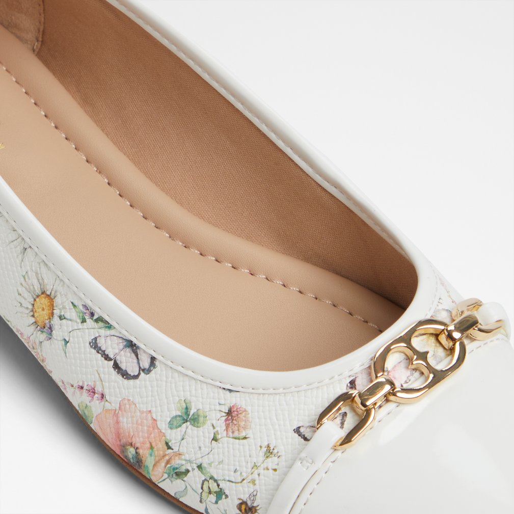ALDO スクエアトゥ フローラル バレリーナ フラット Krishelle Krishelle Multi Women's Ballet Flats | ALDO US