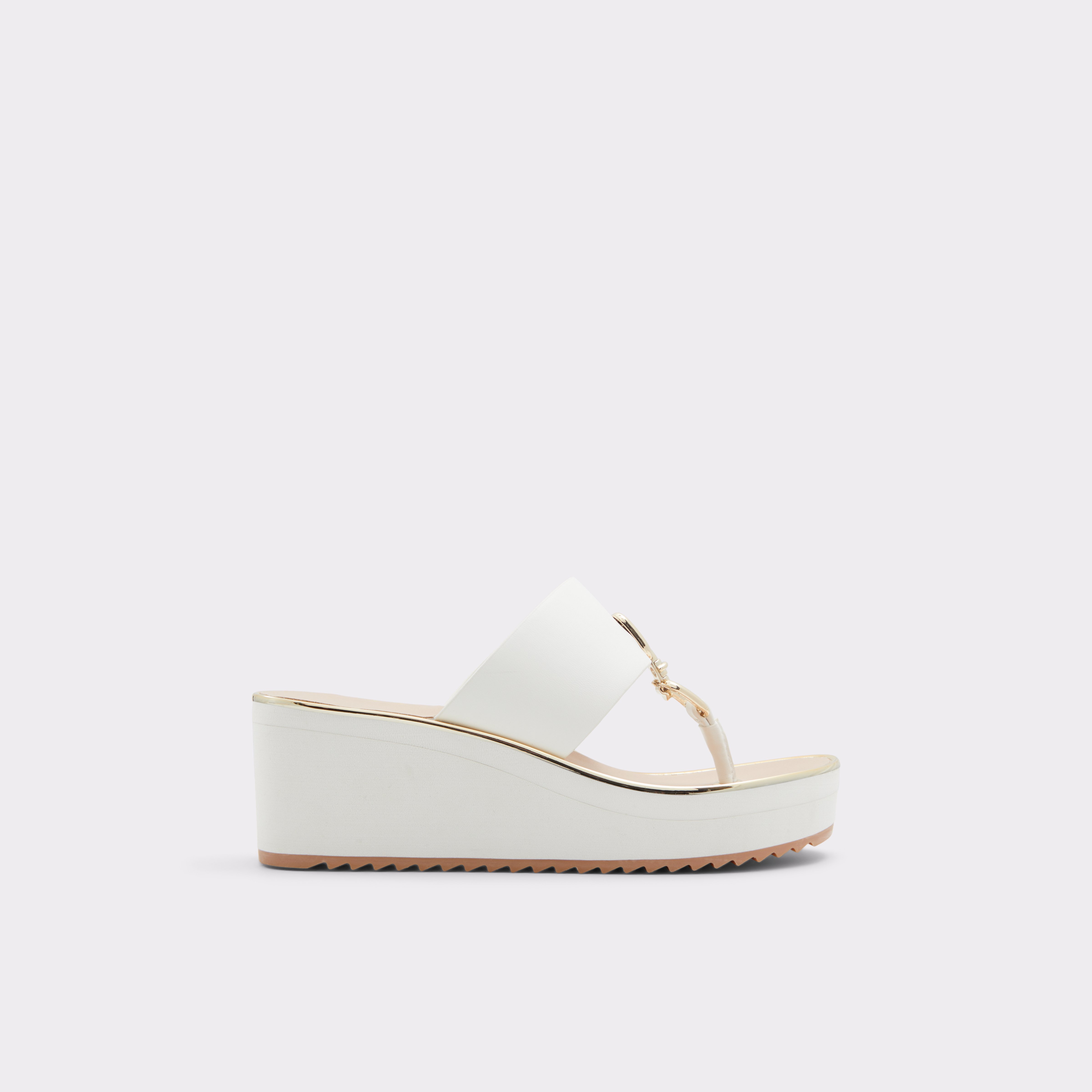 【ALDO】人気☆ウェッジ・トング 厚底サンダル・ Maesllan Maesllan White Women's Wedges | ALDO US