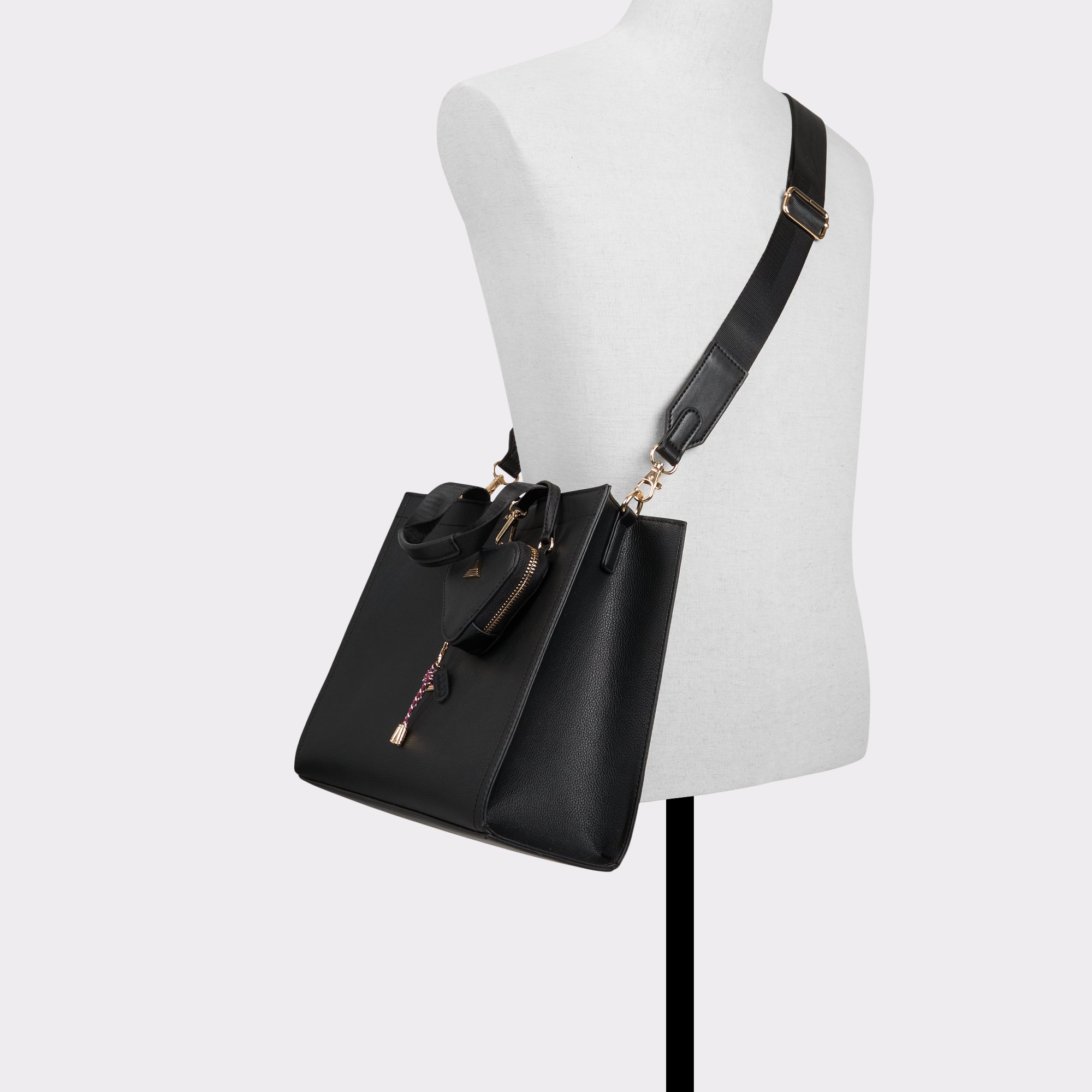 Mtl72totex Noir Femmes Sacs fourre-tout | ALDO Canada