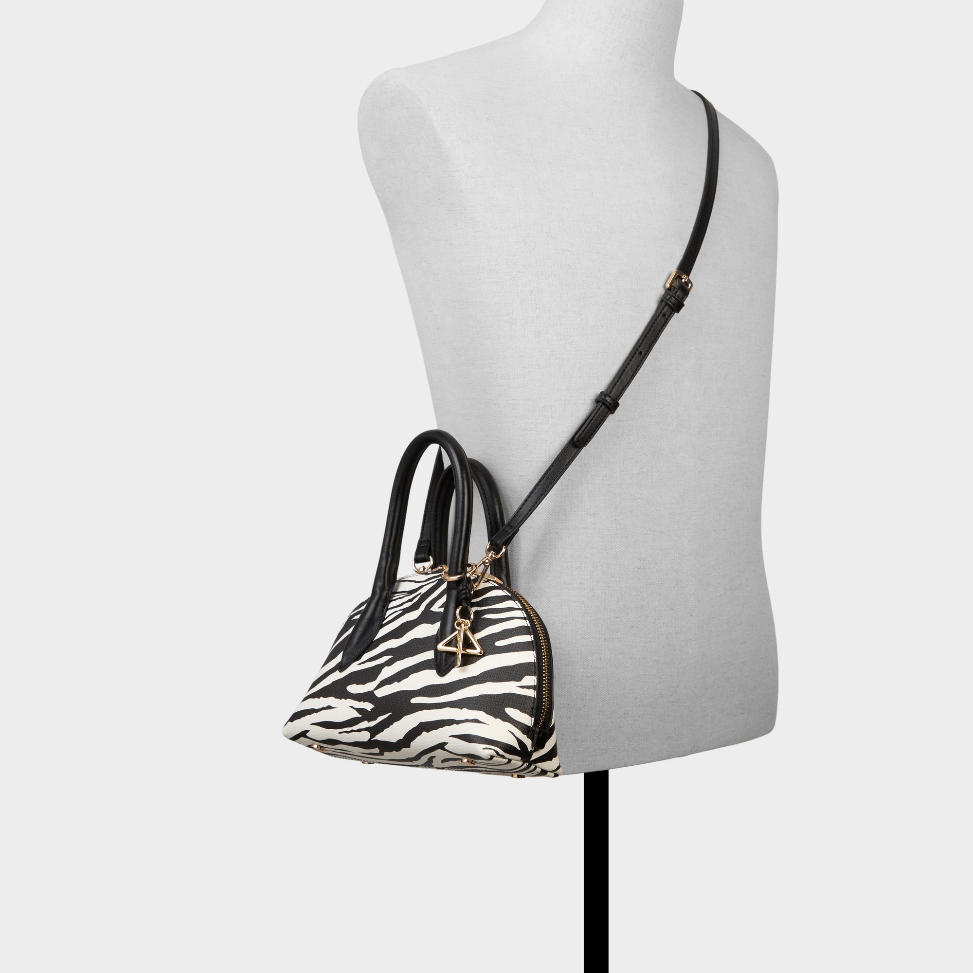 【ALDO】ゼブラ柄☆Novallie☆トップハンドル・2wayハンドバッグ Novallie Black/White Women's Top Handle Bags | ALDO Canada