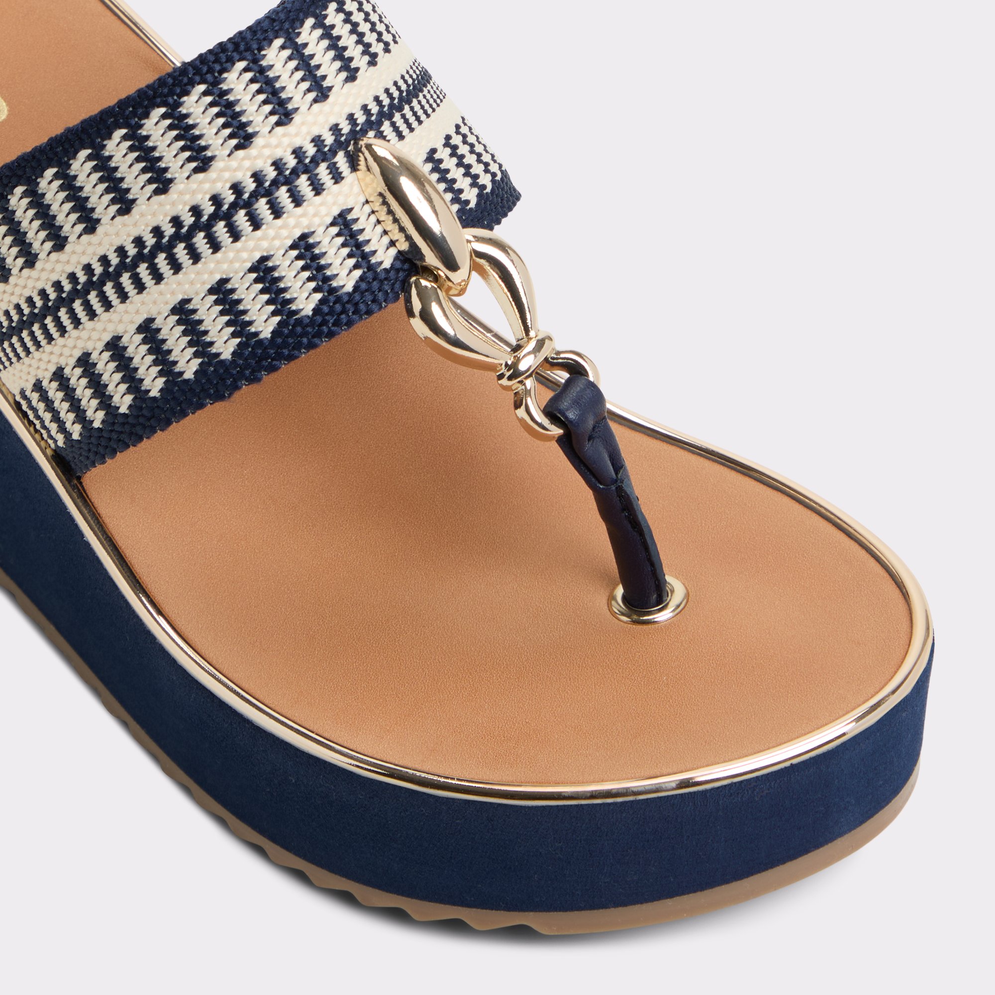 【ALDO】大人気☆Penelopy☆プラットフォーム・Tトングサンダル Penelopy Black Women's Platforms & Wedges | ALDO Canada