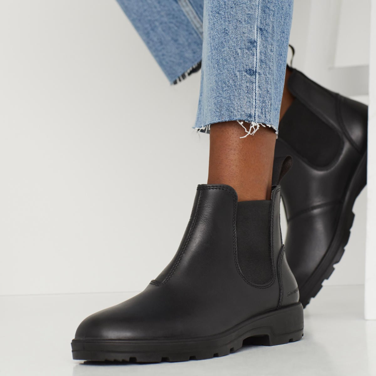 aldo black leather chelsea boots