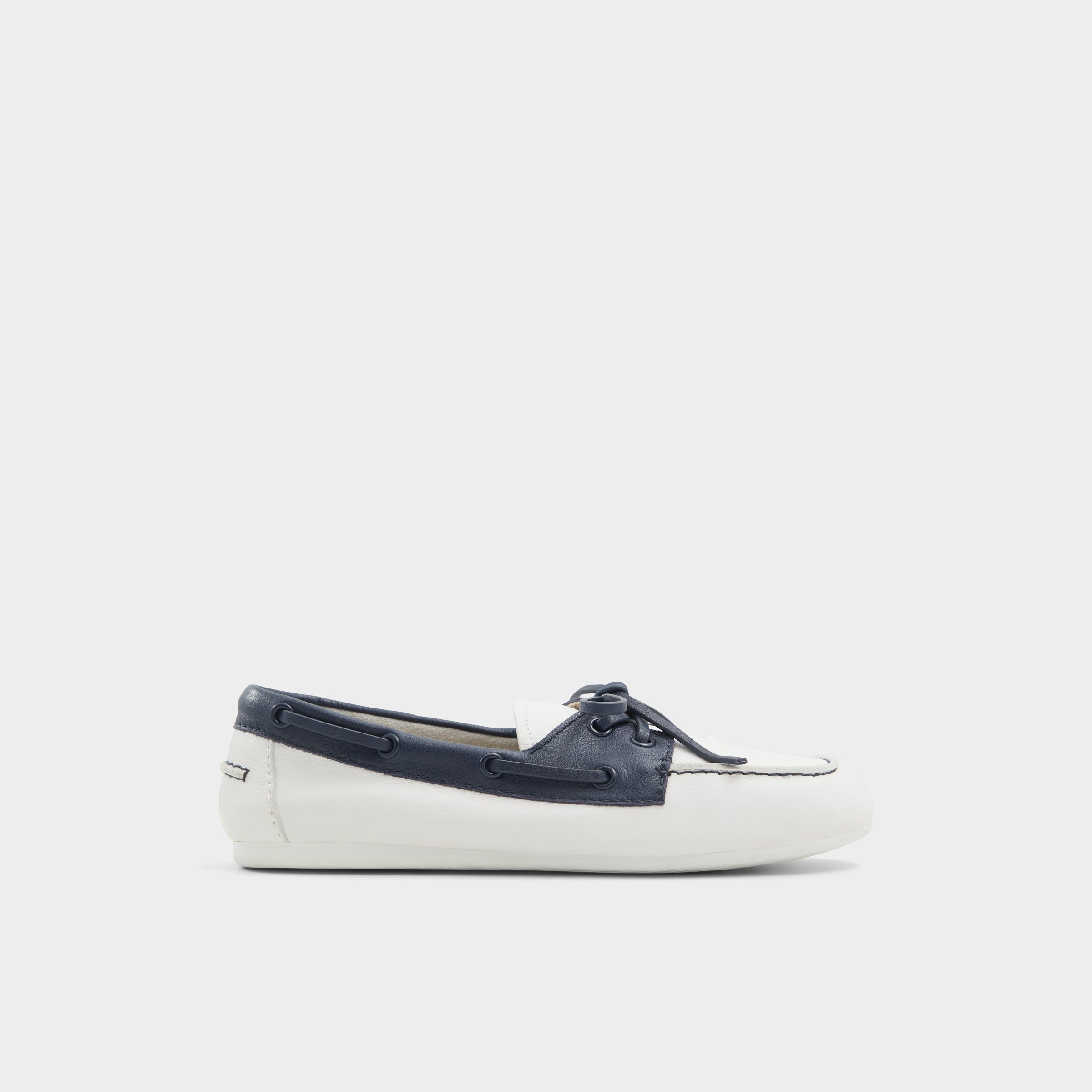 sail shoes off white