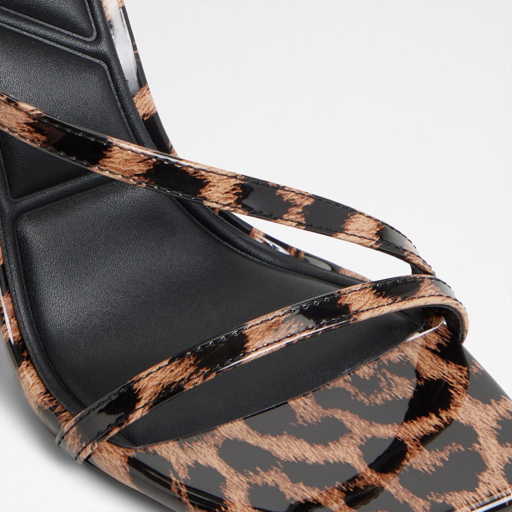 Scintilla sandalia de mujer