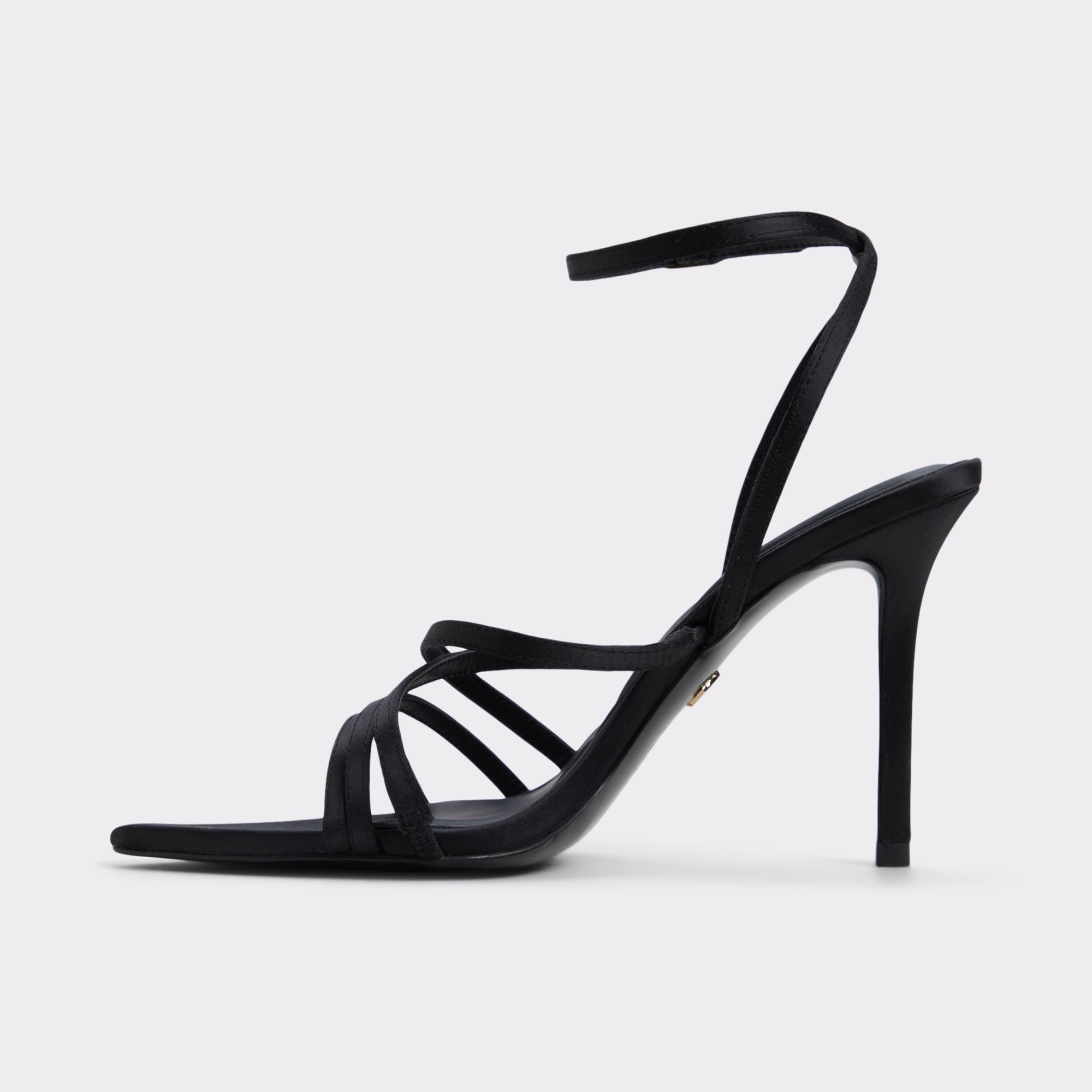 Solania Noir Femmes Sandale à lanières | ALDO Canada