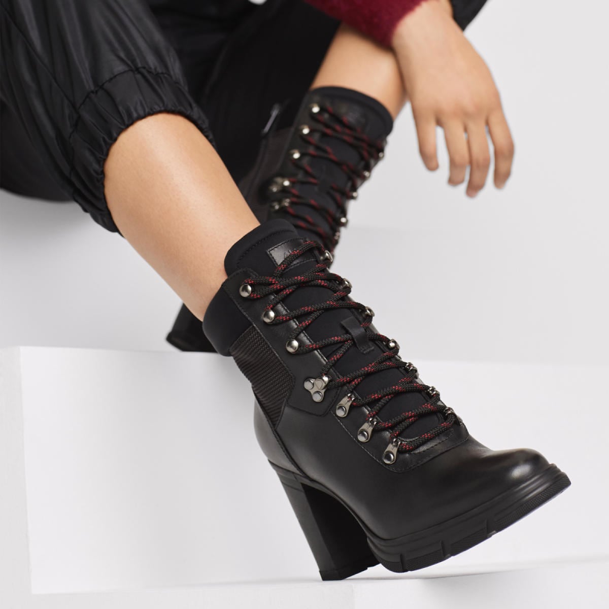 Tipula Black Women's Ankle boots 