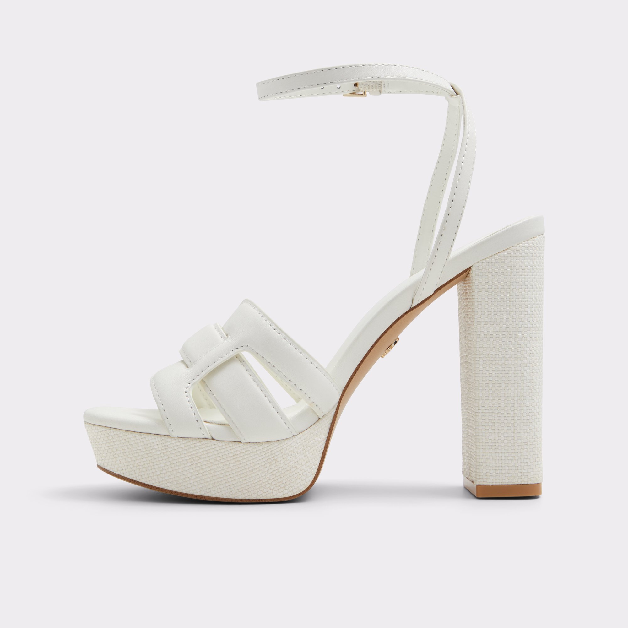 Valaberel Blanc Ouvert Femmes Sandale à lanières | ALDO Canada