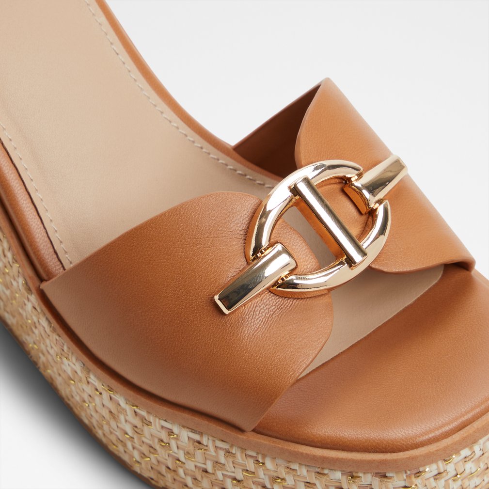 ALDO●ケオニー ウェッジサンダル - Medium Brown Ybylin Medium Brown Women's Wedges | ALDO US